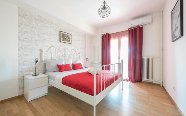 Superb Acropolis view 3bd apt in historical center