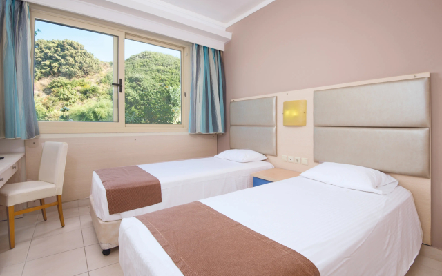 Kouros Palace Active Lifestyle Hotel