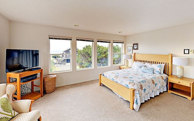 5870 Cloverdale - 4 Br Home