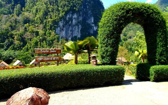 The Cliff and River Jungle Resort