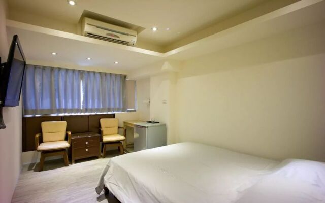 Taichung Fengjia Beige Home