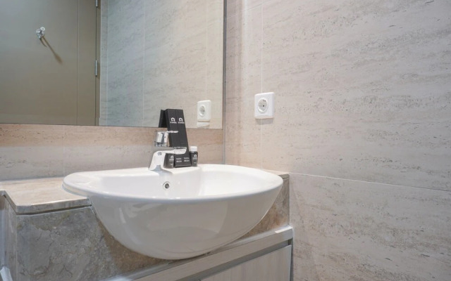 Fancy And Nice 1Br At Gold Coast Apartment