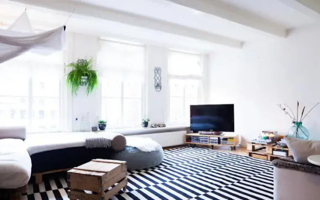 Relaxing Centre Canal View Apartment