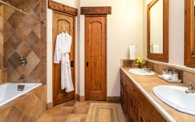 Vail_gore_creek_bergrose_5bd