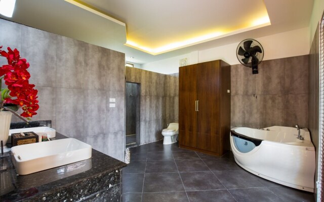 Generous 6BR Balinese Pool Villa Sophia