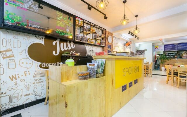 Oyo 708 The Cozi House Hostel