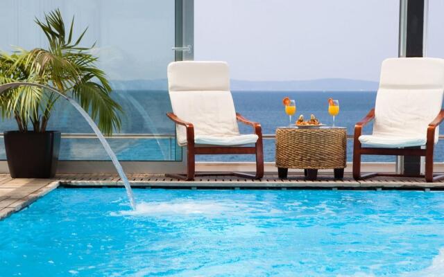 Hotel Jona