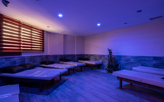 Throne Beach Resort & Spa
