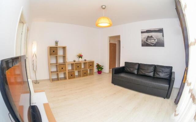 Ultracentral University Apartment