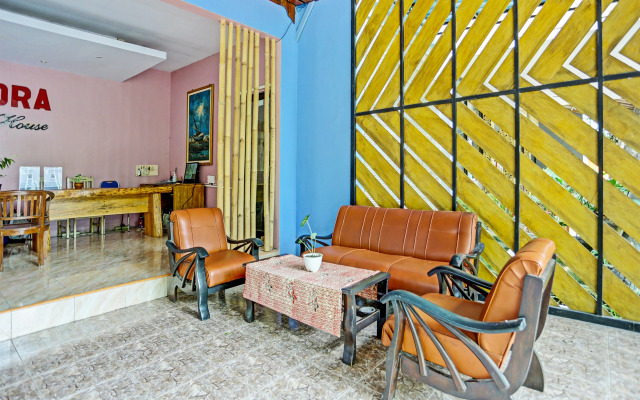 OYO 1415 Gelora Guest House