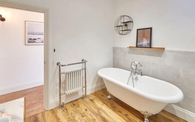 Burnsyde Beach House