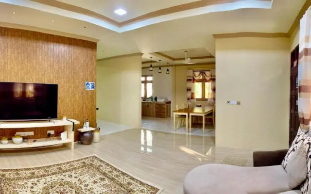 Endhaa, Divers Home