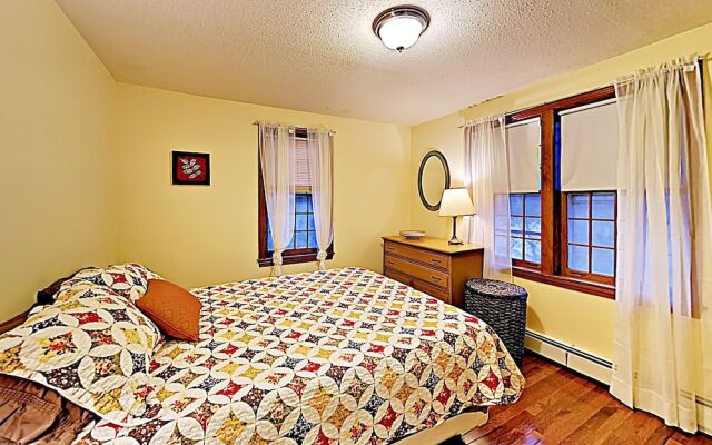 Spacious Home in Hyannis by RedAwning