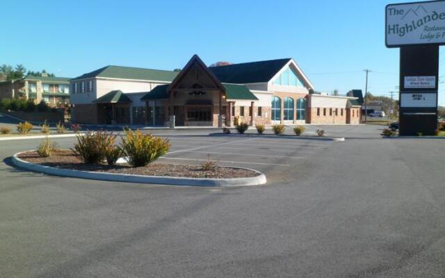 The Highlander Lodge Danville