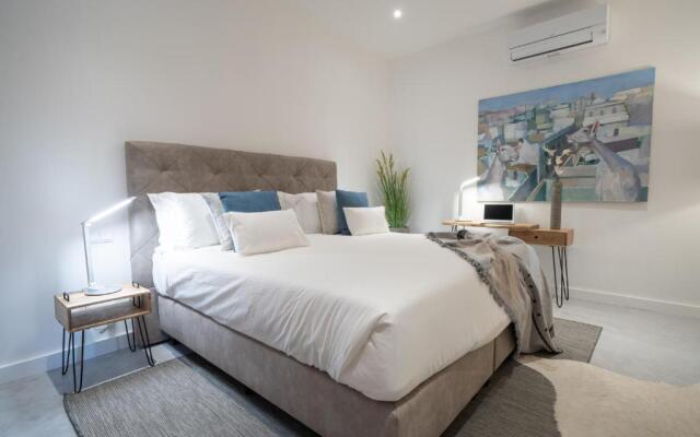 Eleven, Boutique luxury house & garden