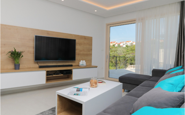 Bondi in Supetar with 4 bedrooms and 4 bathrooms