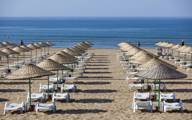 Roma Beach Resort & Spa