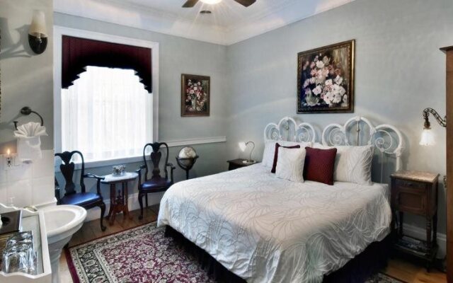 Brockamour Manor Bed and Breakfast