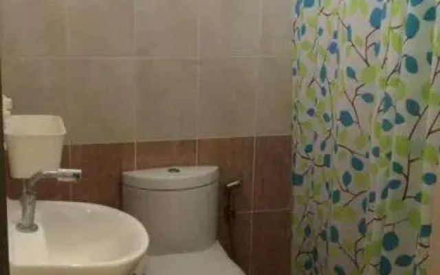 Sunny terrace house 5min Stulang Laut CIQ SOGO KSL 2BR 7Pax – Bathroom – Johor Bahru