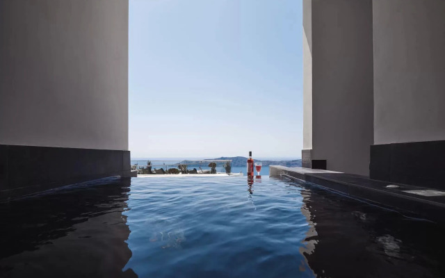 Galaxy Suites & Villas