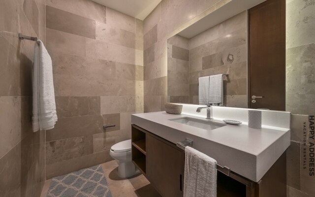 New and modern 2BR downtown apartment by Happy Address