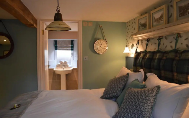 The Golden Pheasant Hotel