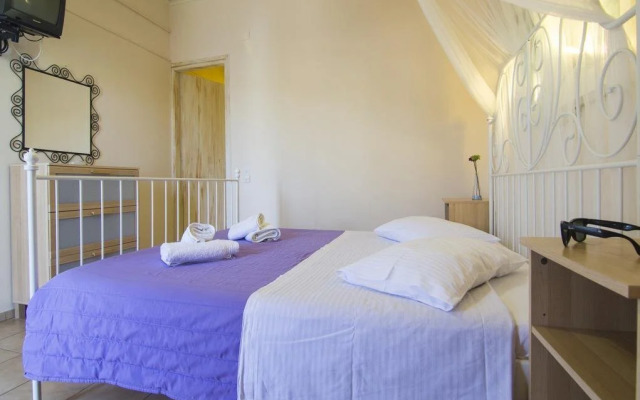 Cristina Apartments
