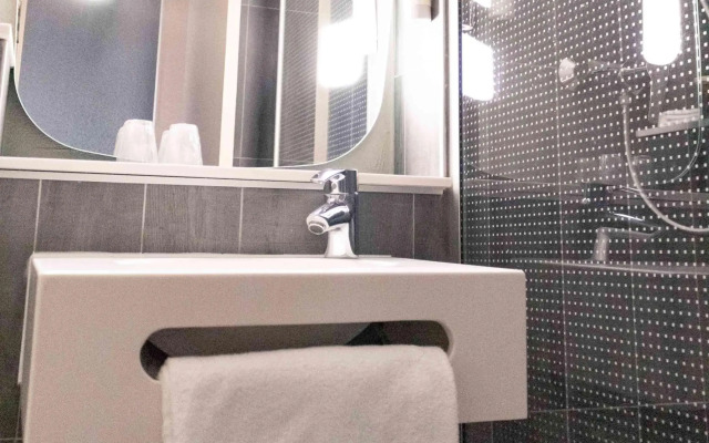ibis Paris Gennevilliers