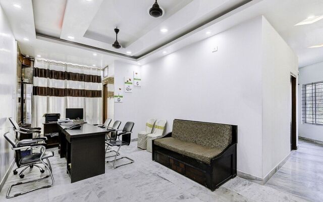 OYO 10572 Kalpataru Guest House