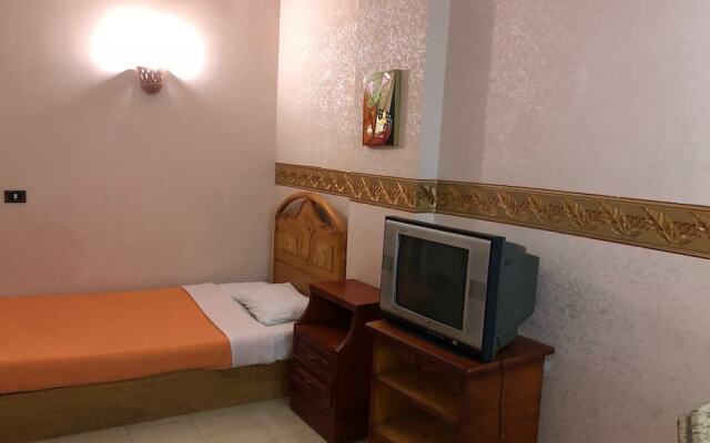 Golden Rose Hotel