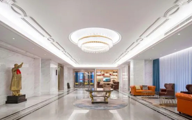 Vienna 3 Best Hotel (Shaoshan Dadao South Railway Station)