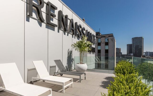 Renaissance Montreal Downtown Hotel