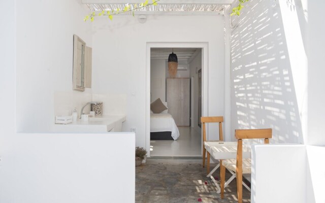 Manu Mykonos  Beach Villas & Bungalows