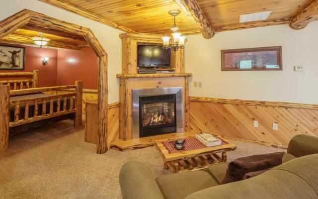 Sojourner's Lodge & Log Cabin Suites