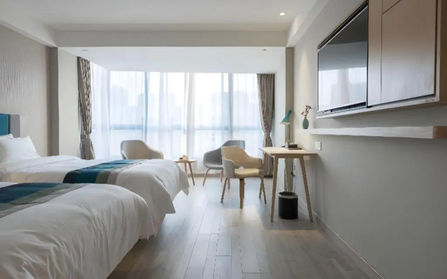 Homeinn Selected Hotel (Wuxi Anzhen East Railway Station RT-Mart)