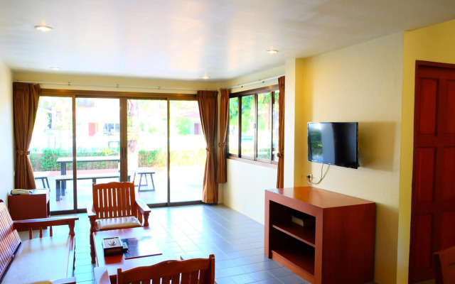 New Travel Beach Resort