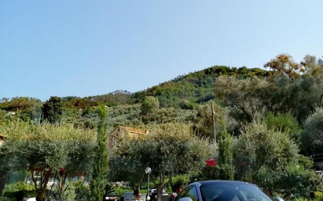 Pie Del Castello