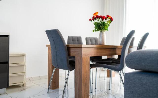 Sebastian Apartment & Studio