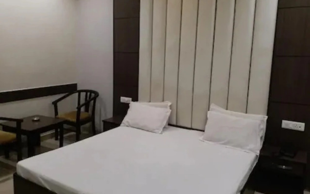 Oyo 23168 Hotel G C Regency