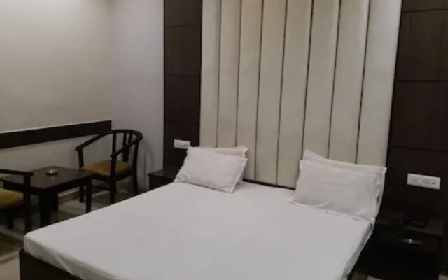 Goroomgo Pal Regency Ambala