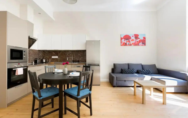 Kresz Geza 29 Westend Station 2 Bedrooms+Living AC