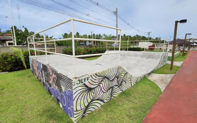 Flat de 1 quarto - Muro alto Condomínio Clube