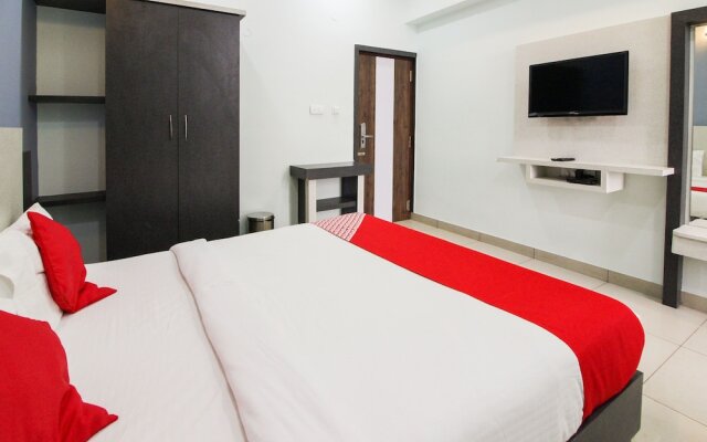 OYO 15136 Nisarga Lodge