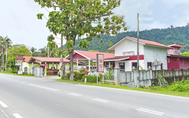 OYO 90660 Rayyans Roomstay