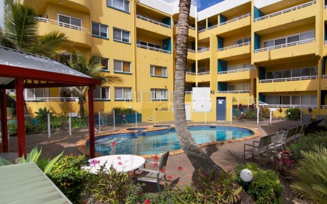 Palm Beach Holiday Resort