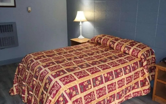 Clayton House Motel