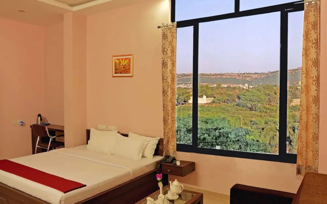 Hotel Shivam Fort View By OYO Rooms