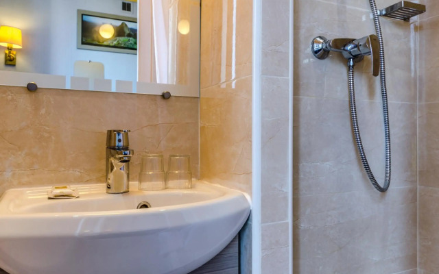 Avenir Hotel Montmartre