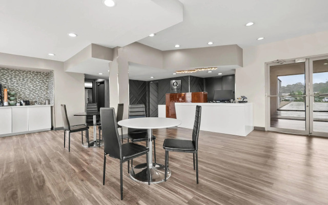 Quality Inn Auburn Campus Area I-85