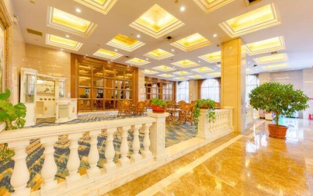 Huanghe Hotel